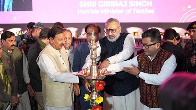Giriraj Singh Inaugurates Garment technology, Dyes &amp; chemicals, Handicraft events